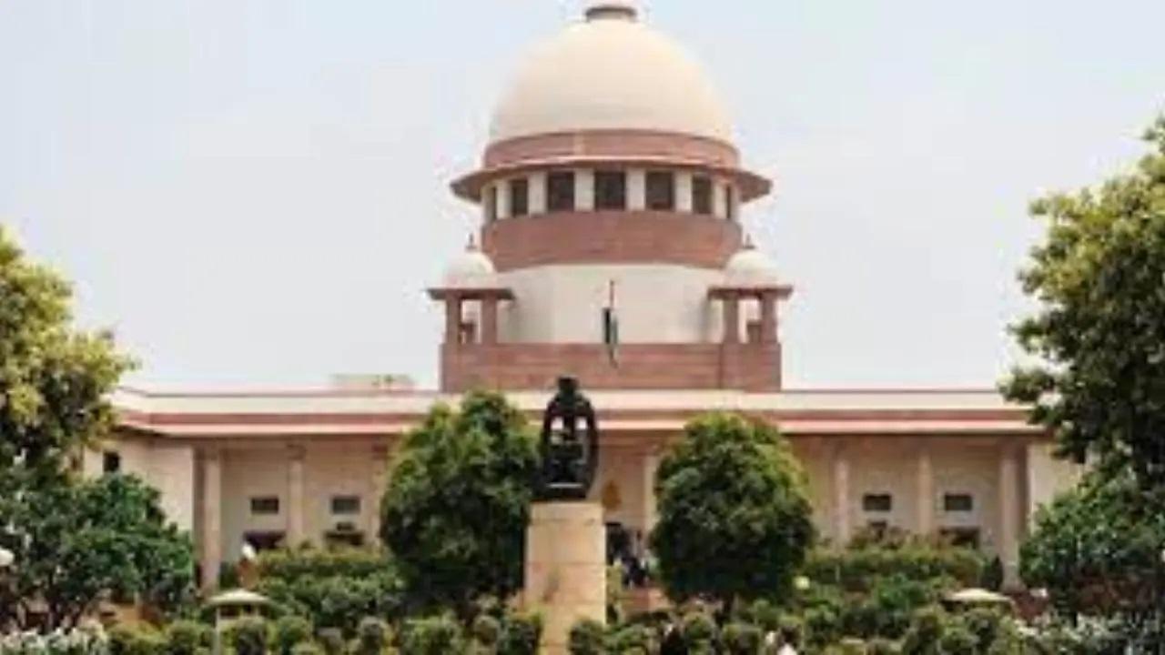 SC junks PIL to remove 'wrong' historical facts on Taj Mahal